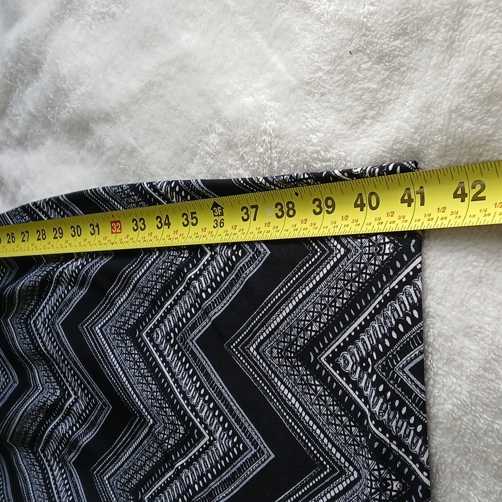 Apt. 9 Black and White Chevron Pants - Picture 7 of 8